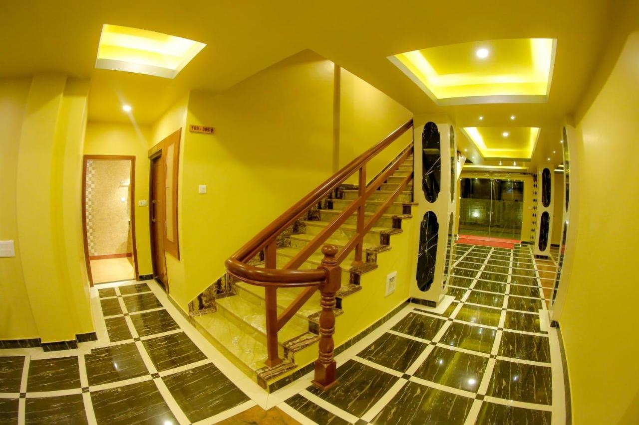 Om Gaura Hotel Pokhara Exterior foto